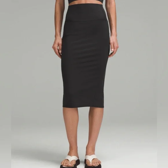 Nulu Slim-Fit High-Rise Skirt - lululemon - Picture 1 of 8
